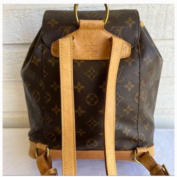 LOUIS VUITTON Moyen Montsouris Monogram Eclipse Drawstring Backpack - Picture 6 of 9